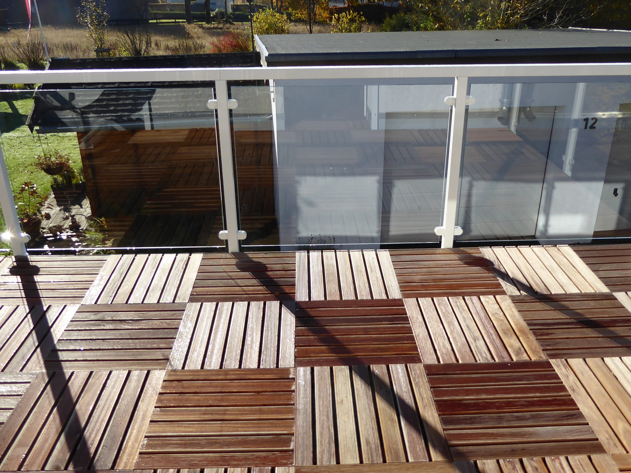 Verandarekkverk med glass, få pris direkte | Rekkverkbutikken.no